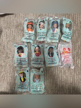 Madame Alexander Wendy and Pinocchio McDonald's Doll Set - Yellow, Blue, Red